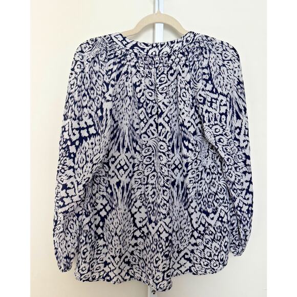 Lilly Pulitzer Silk Blouse Size M Peasant Boho Navy Blue and White 100% Silk - Picture 7 of 9